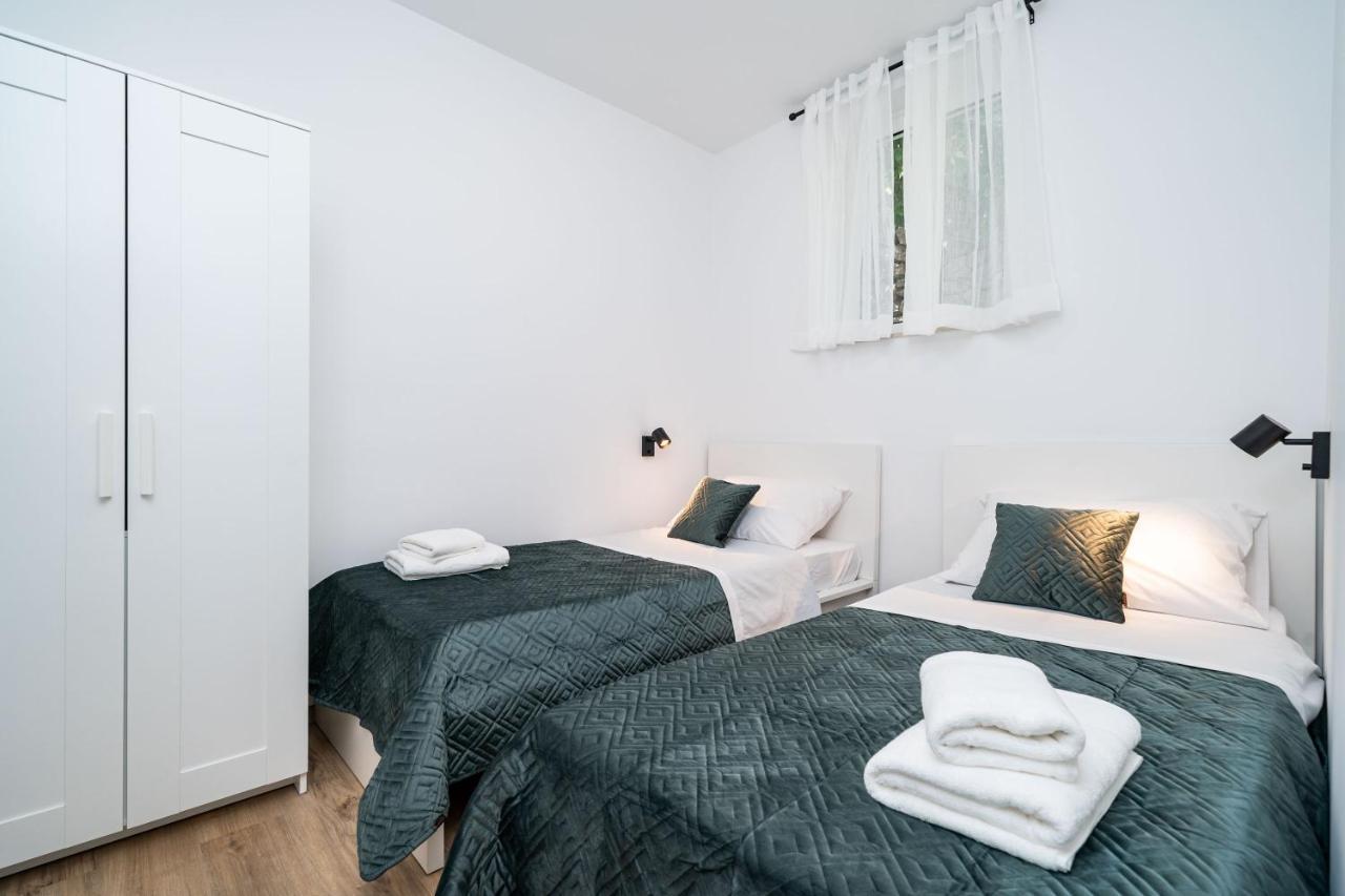 Apartments Nina & Paula - Apartment Nina Štikovica Eksteriør billede
